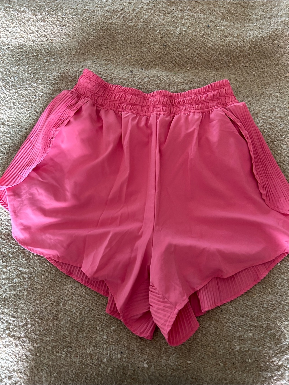 Women's Pink Elastic Waist Pleated Hem Shorts